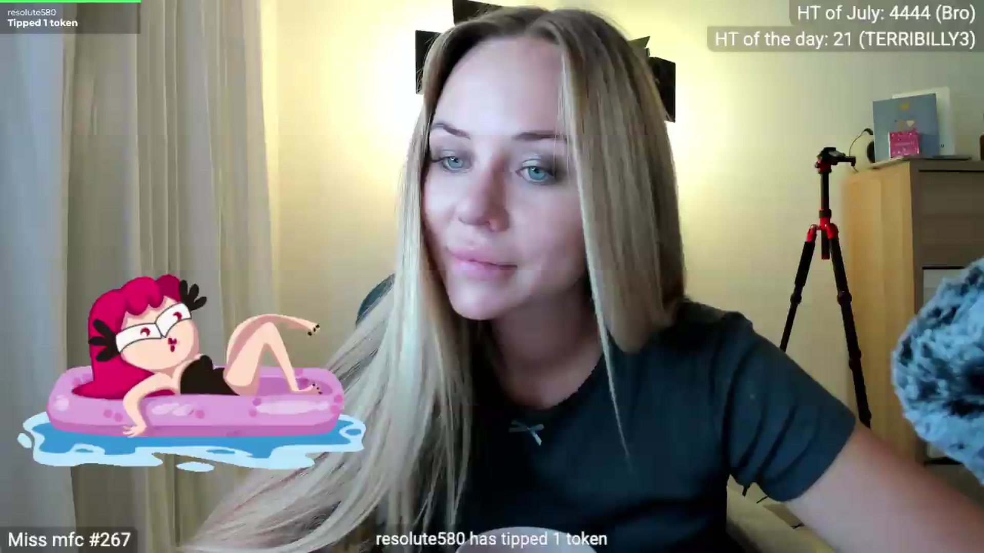Gallery image thumbnail from Linda_0nline's myfreecams stream on, 07/27/2026, 20:29 image 4 of 20