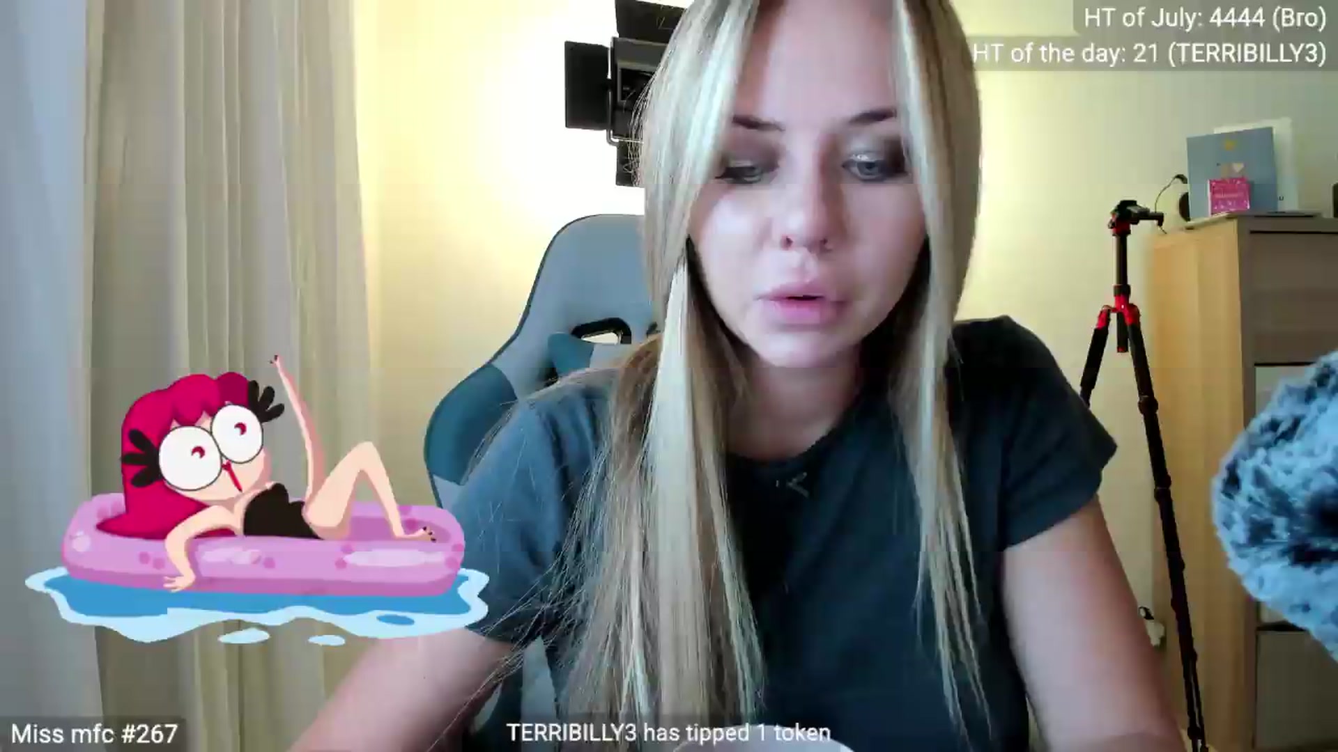 Gallery image thumbnail from Linda_0nline's myfreecams stream on, 07/27/2026, 20:29 image 7 of 20