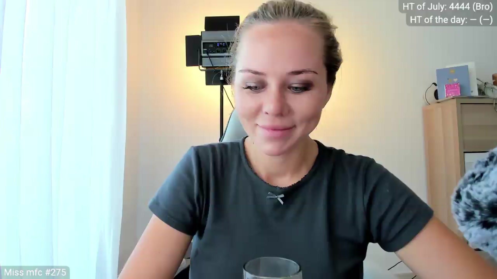 Gallery image thumbnail from Linda_0nline's myfreecams stream on, 07/28/2026, 10:11 image 1 of 20