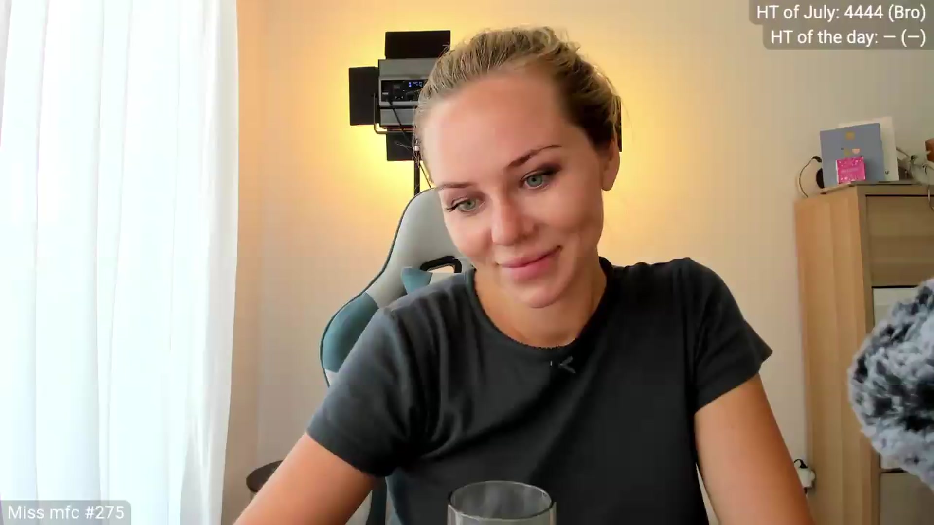 Gallery image thumbnail from Linda_0nline's myfreecams stream on, 07/28/2026, 10:11 image 3 of 20