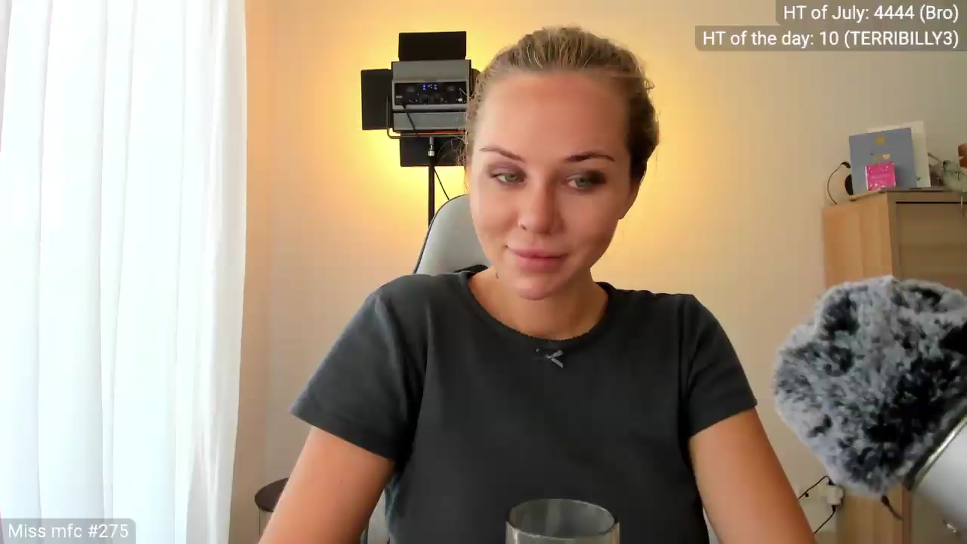 Gallery image thumbnail from Linda_0nline's myfreecams stream on, 07/28/2026, 10:11 image 7 of 20