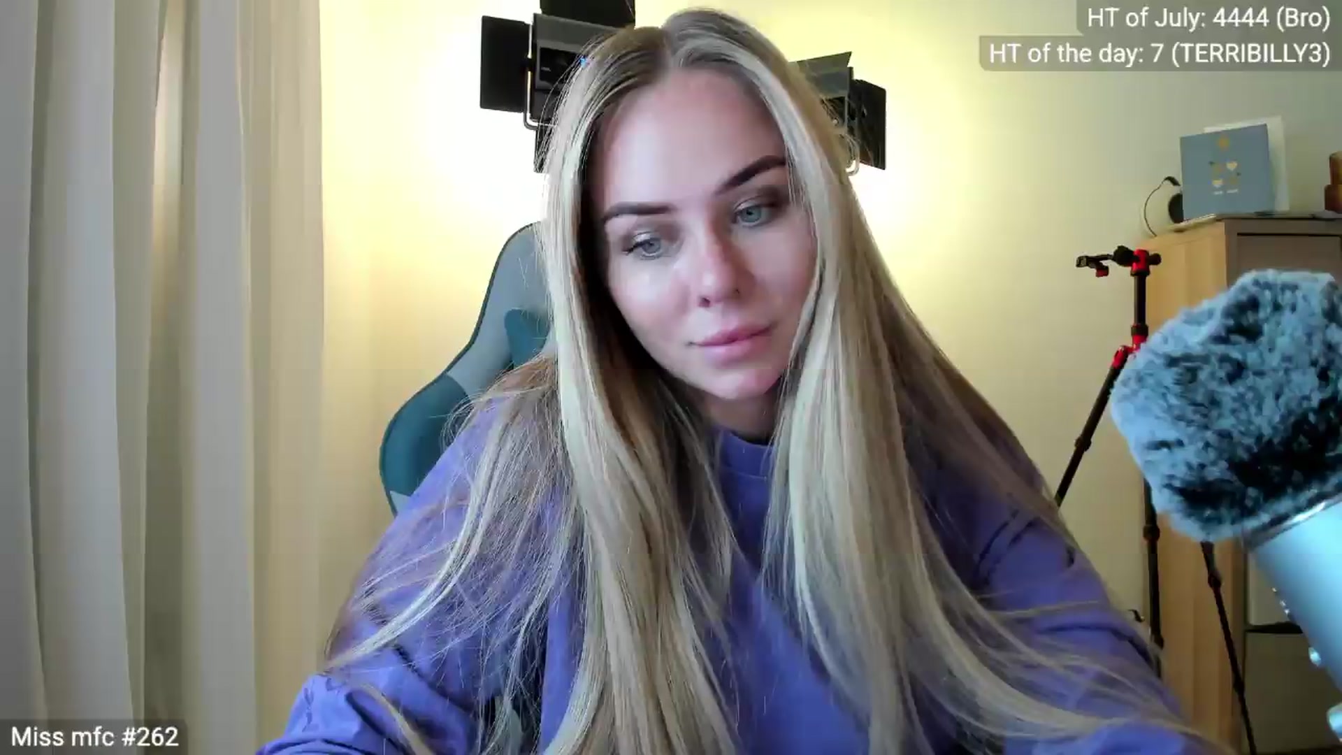 Gallery image thumbnail from Linda_0nline's myfreecams stream on, 07/28/2026, 19:56 image 8 of 20