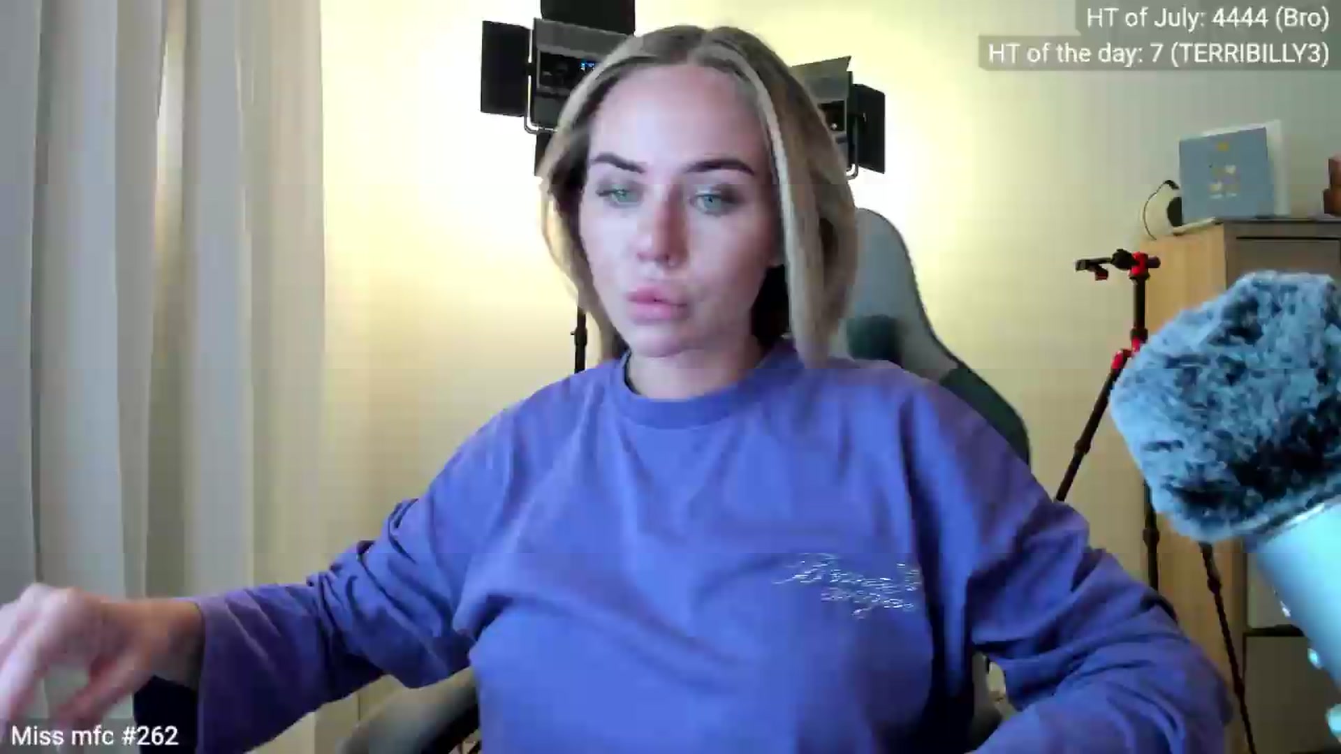 Gallery image thumbnail from Linda_0nline's myfreecams stream on, 07/28/2026, 19:56 image 14 of 20