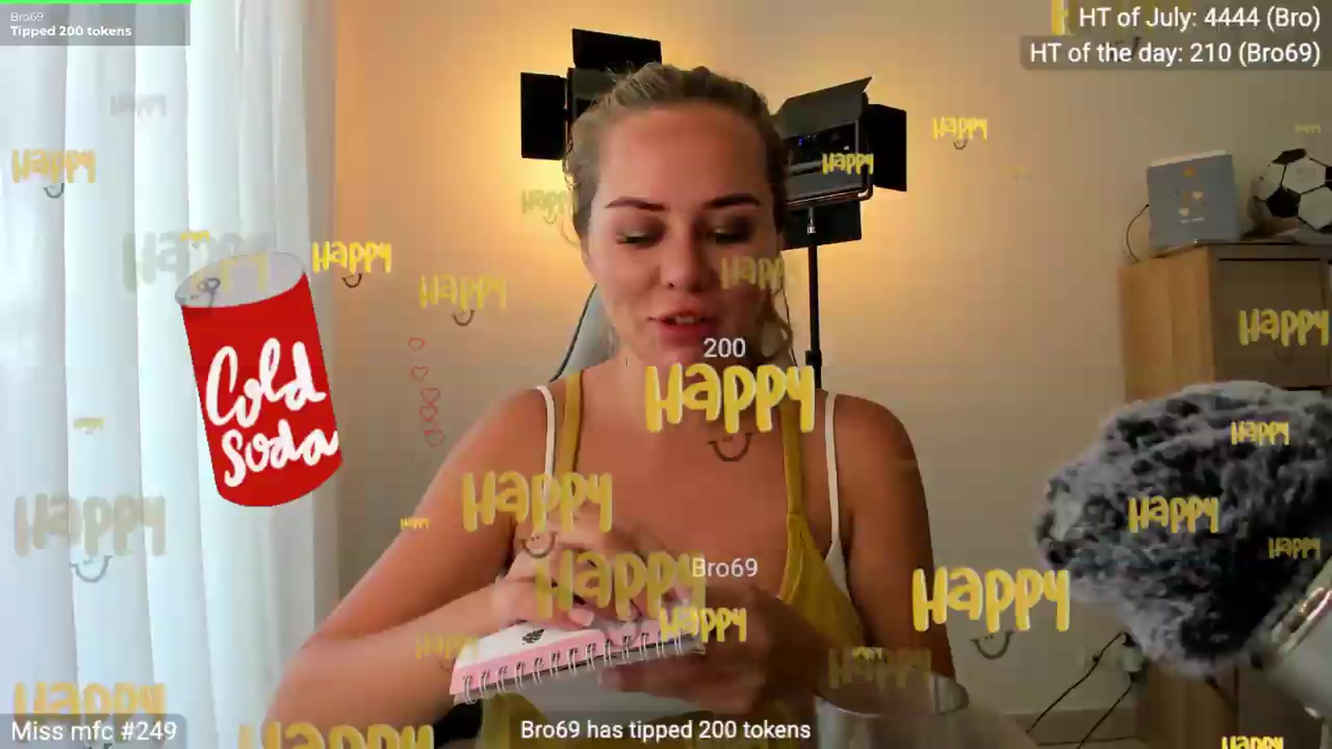 Gallery image thumbnail from Linda_0nline's myfreecams stream on, 07/30/2026, 10:11 image 9 of 20