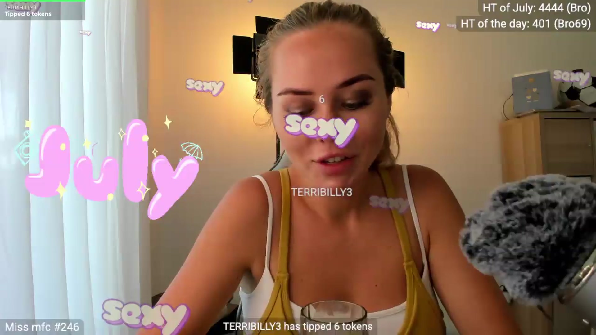 Gallery image thumbnail from Linda_0nline's myfreecams stream on, 07/30/2026, 10:11 image 20 of 20