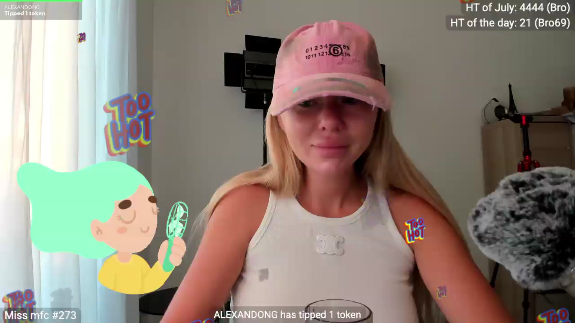 Gallery image thumbnail from Linda_0nline's myfreecams stream on, 08/01/2026, 04:57 image 7 of 20