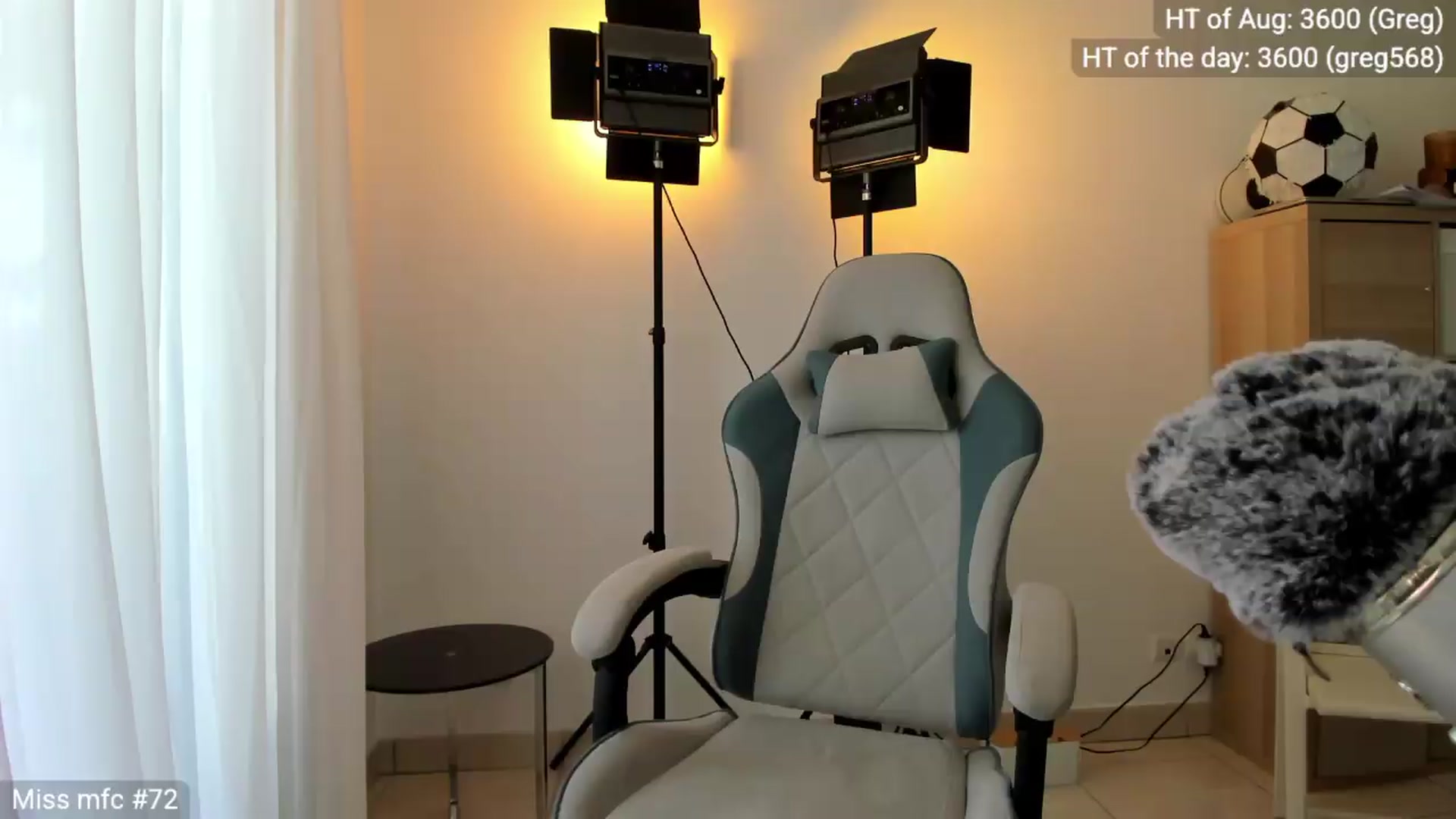 Gallery image thumbnail from Linda_0nline's myfreecams stream on, 08/01/2026, 10:33 image 8 of 20