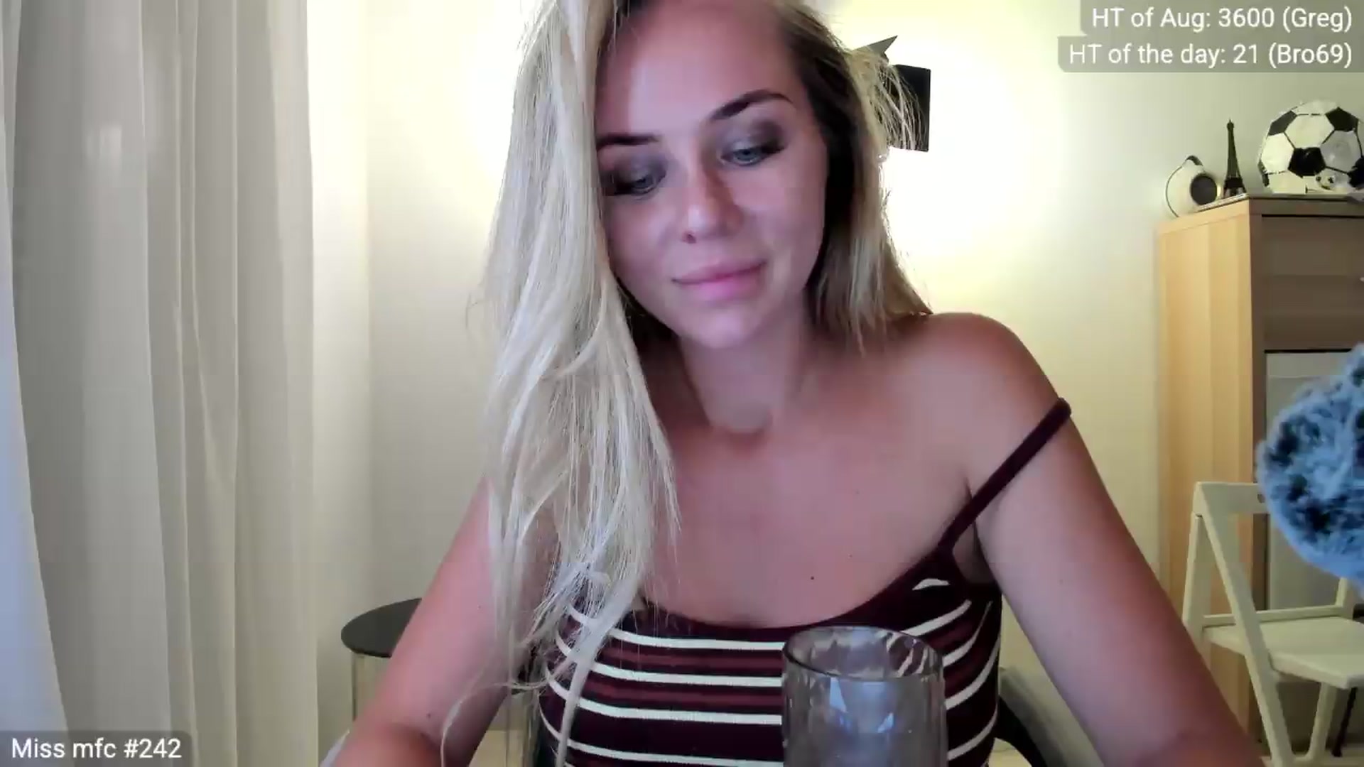 Gallery image thumbnail from Linda_0nline's myfreecams stream on, 08/01/2026, 20:24 image 8 of 20