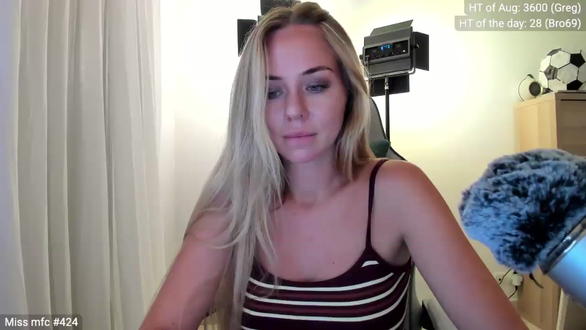Gallery image thumbnail from Linda_0nline's myfreecams stream on, 08/02/2026, 20:59 image 9 of 20