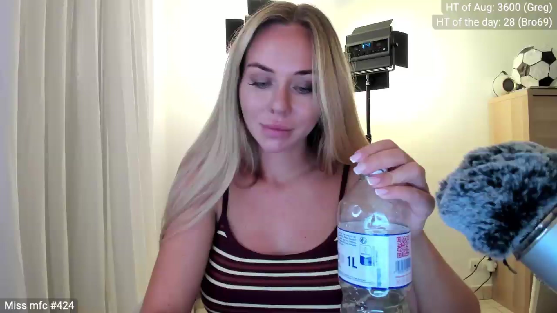Gallery image thumbnail from Linda_0nline's myfreecams stream on, 08/02/2026, 20:59 image 11 of 20