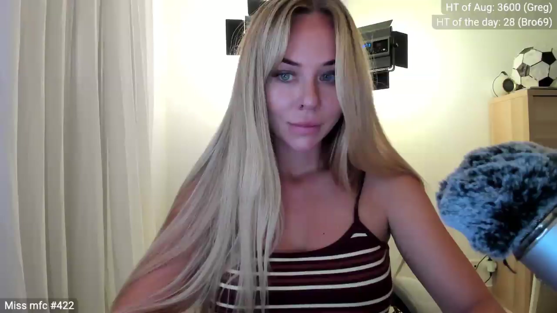 Gallery image thumbnail from Linda_0nline's myfreecams stream on, 08/02/2026, 20:59 image 19 of 20
