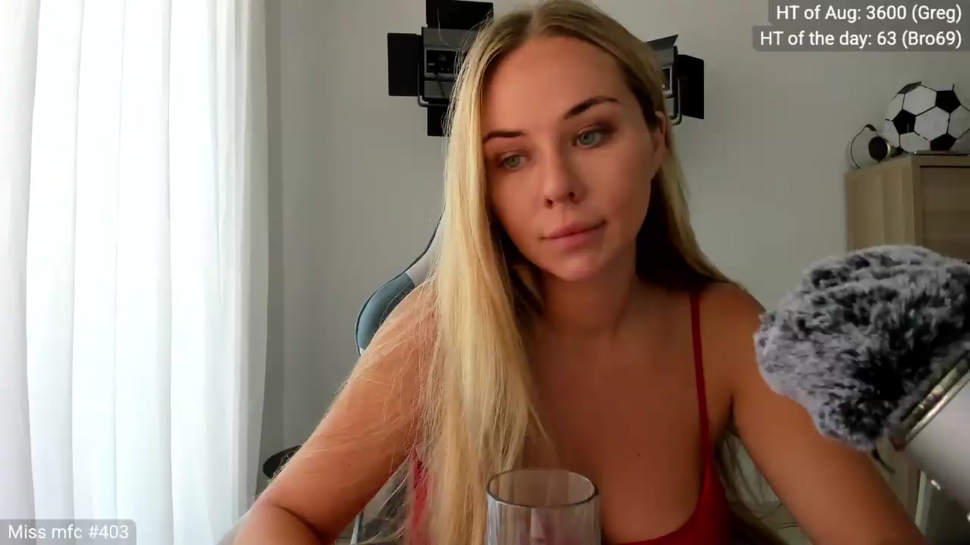 Gallery image thumbnail from Linda_0nline's myfreecams stream on, 08/03/2026, 10:31 image 2 of 20
