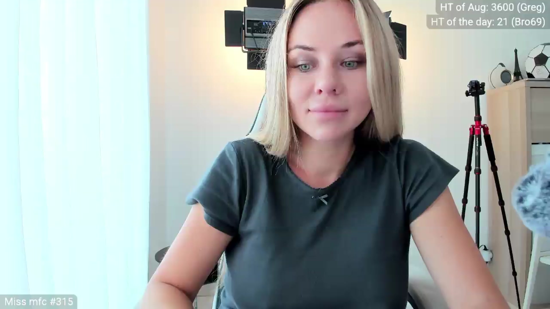 Gallery image thumbnail from Linda_0nline's myfreecams stream on, 08/04/2026, 10:10 image 11 of 20