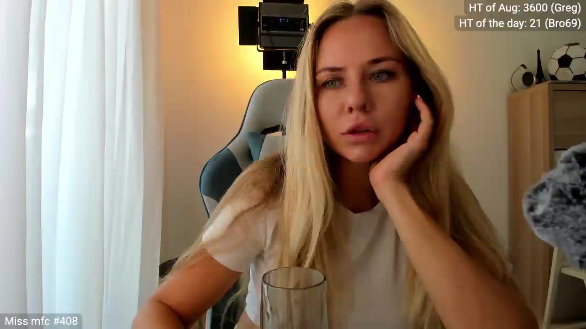 Gallery image thumbnail from Linda_0nline's myfreecams stream on, 08/05/2026, 10:04 image 13 of 20