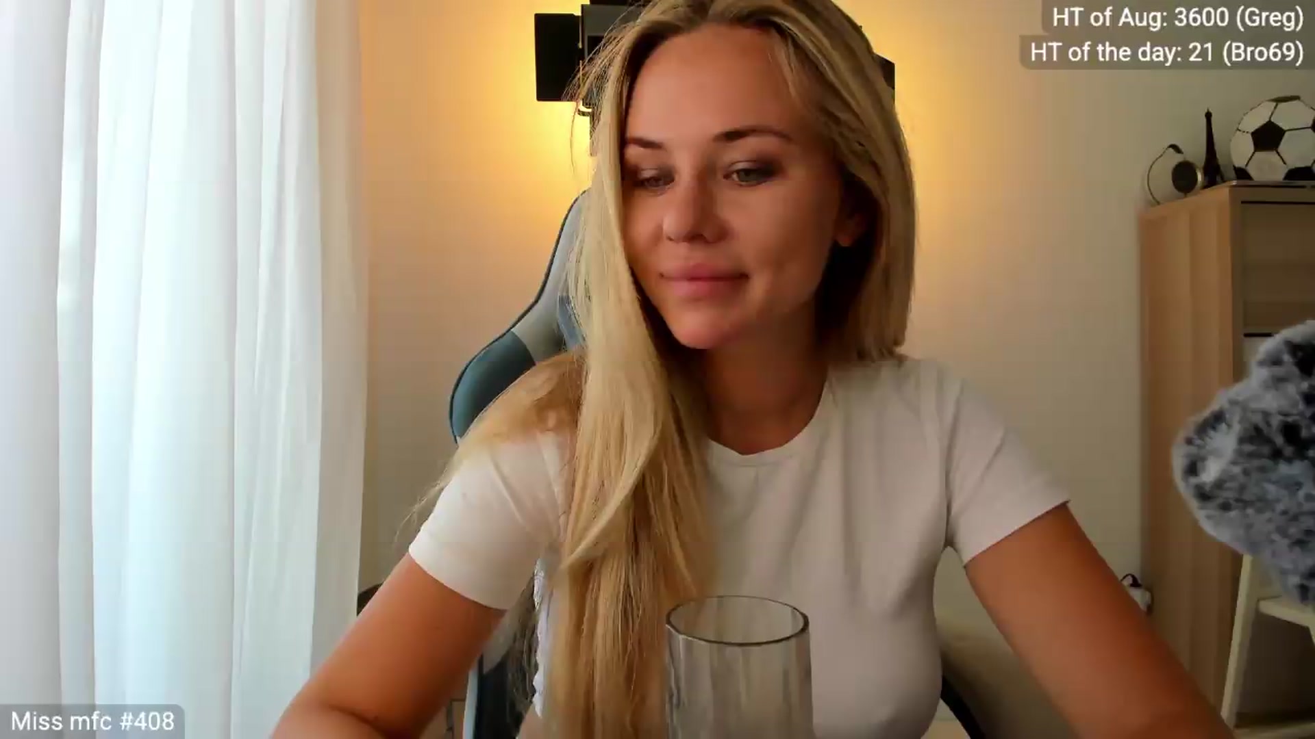 Gallery image thumbnail from Linda_0nline's myfreecams stream on, 08/05/2026, 10:04 image 19 of 20