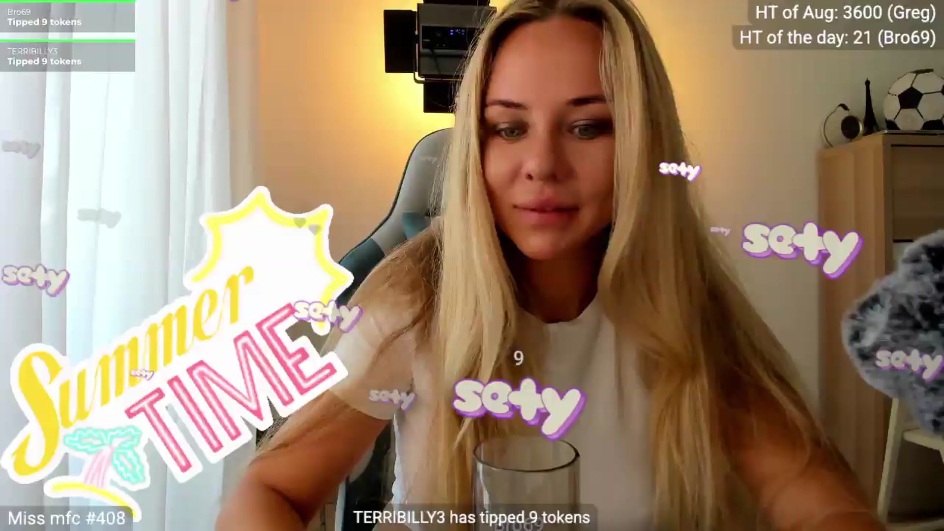 Gallery image thumbnail from Linda_0nline's myfreecams stream on, 08/05/2026, 10:04 image 14 of 20
