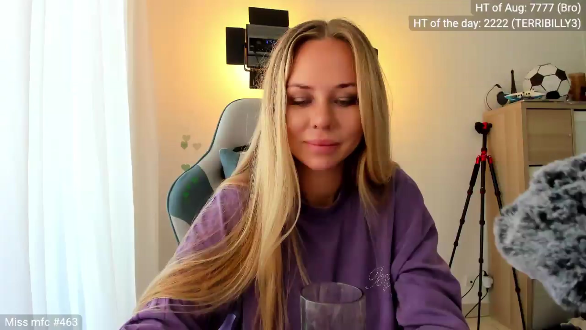 Gallery image thumbnail from Linda_0nline's myfreecams stream on, 08/10/2026, 10:56 image 3 of 20