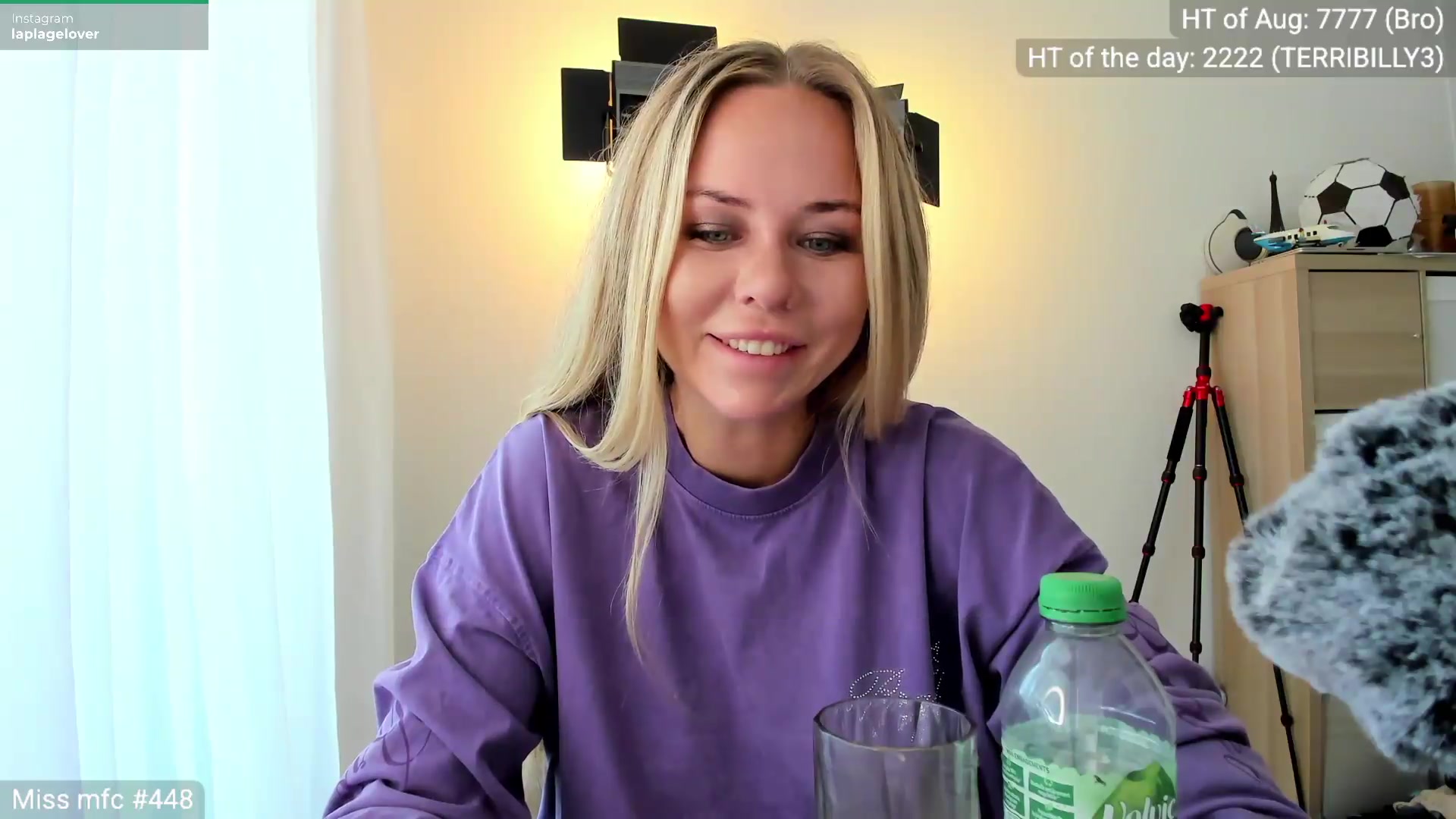 Gallery image thumbnail from Linda_0nline's myfreecams stream on, 08/10/2026, 10:56 image 13 of 20