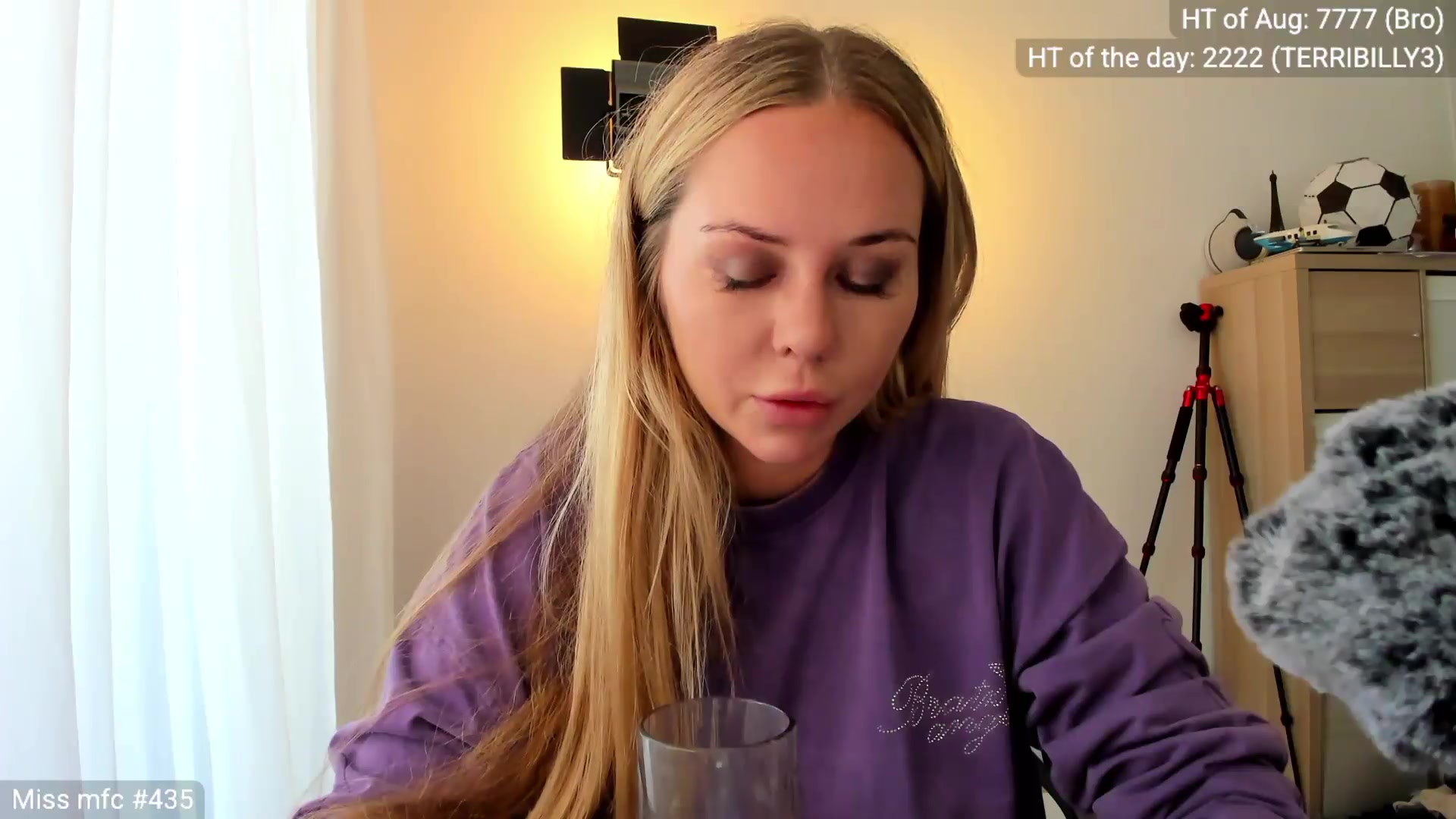 Gallery image thumbnail from Linda_0nline's myfreecams stream on, 08/10/2026, 10:56 image 17 of 20