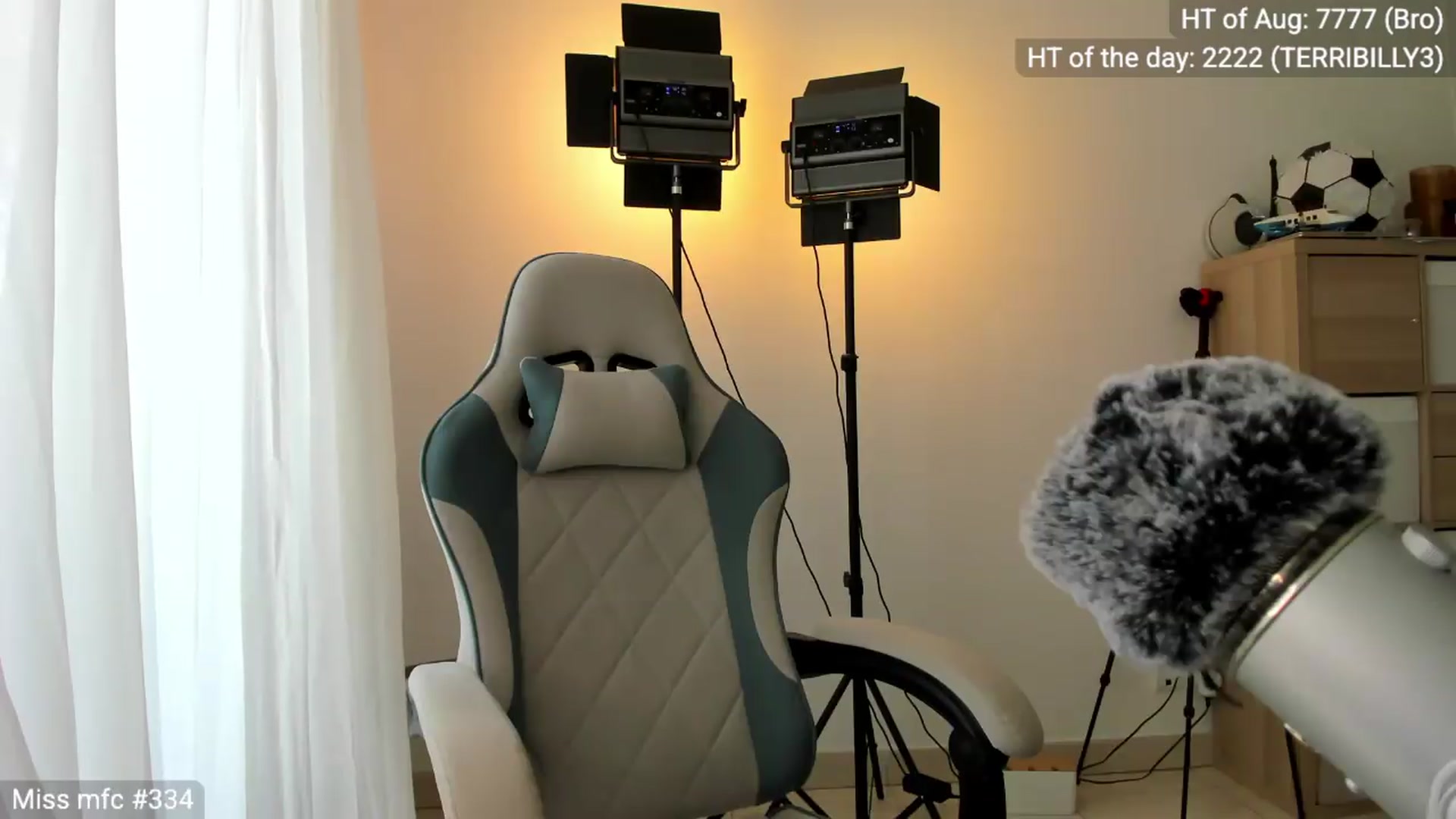 Gallery image thumbnail from Linda_0nline's myfreecams stream on, 08/11/2026, 11:05 image 7 of 20