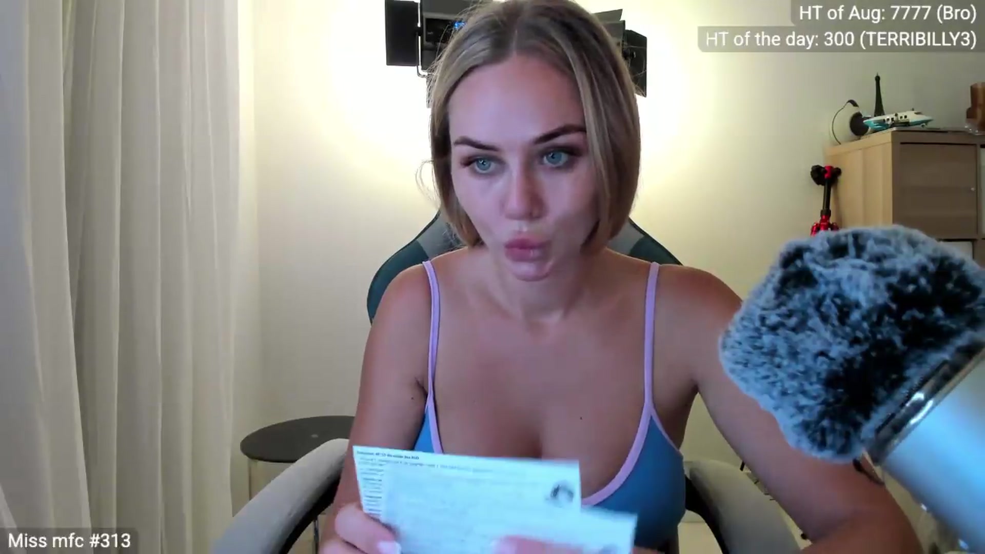 Gallery image thumbnail from Linda_0nline's myfreecams stream on, 08/11/2026, 19:59 image 9 of 20