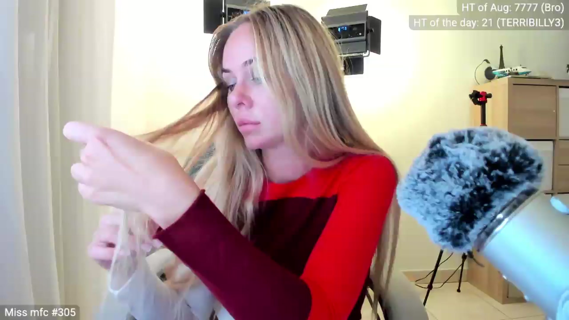 Gallery image thumbnail from Linda_0nline's myfreecams stream on, 08/12/2026, 21:45 image 1 of 20
