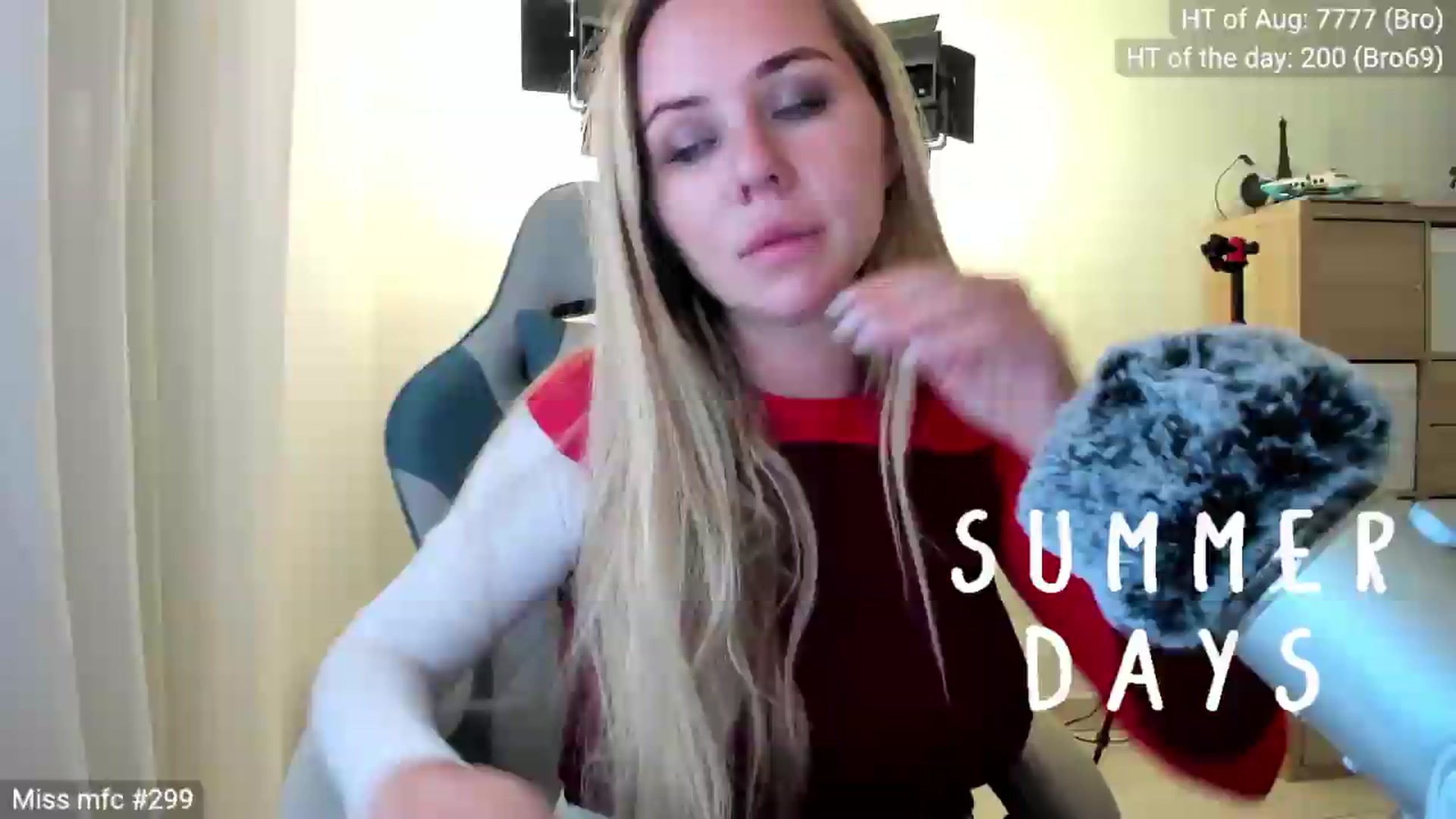 Gallery image thumbnail from Linda_0nline's myfreecams stream on, 08/12/2026, 21:45 image 14 of 20