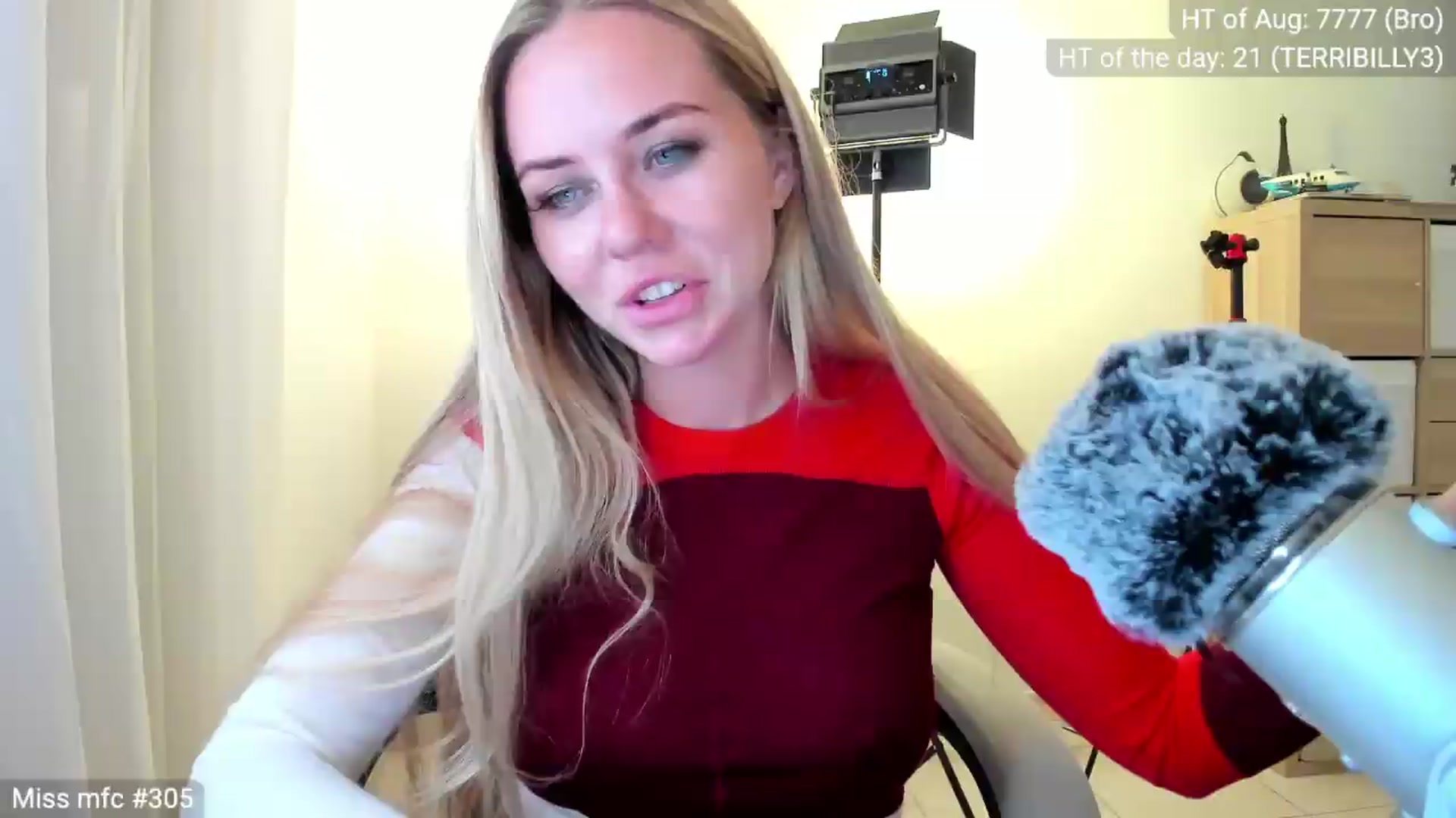 Gallery image thumbnail from Linda_0nline's myfreecams stream on, 08/12/2026, 21:45 image 3 of 20
