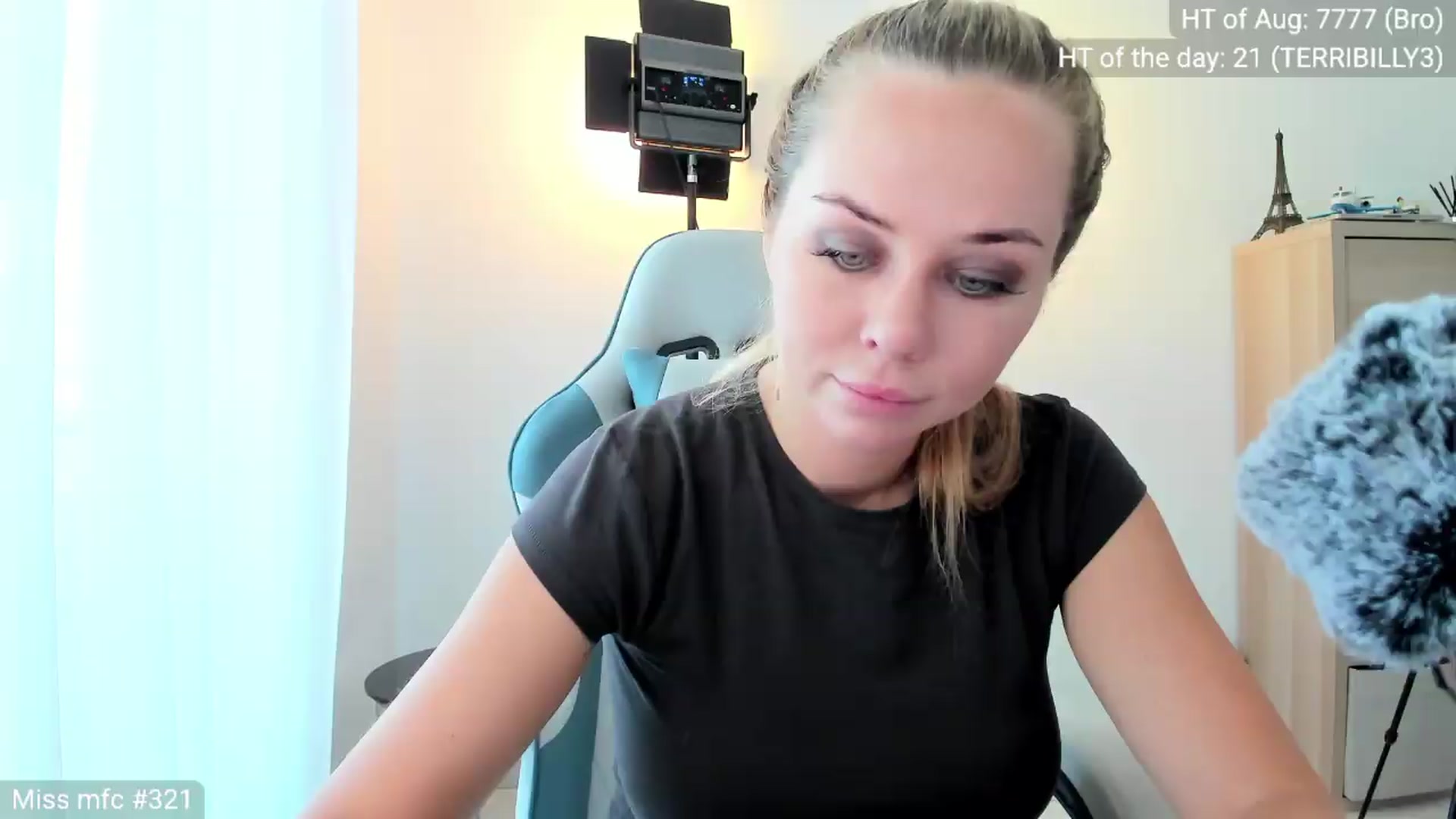 Gallery image thumbnail from Linda_0nline's myfreecams stream on, 08/15/2026, 10:58 image 3 of 20