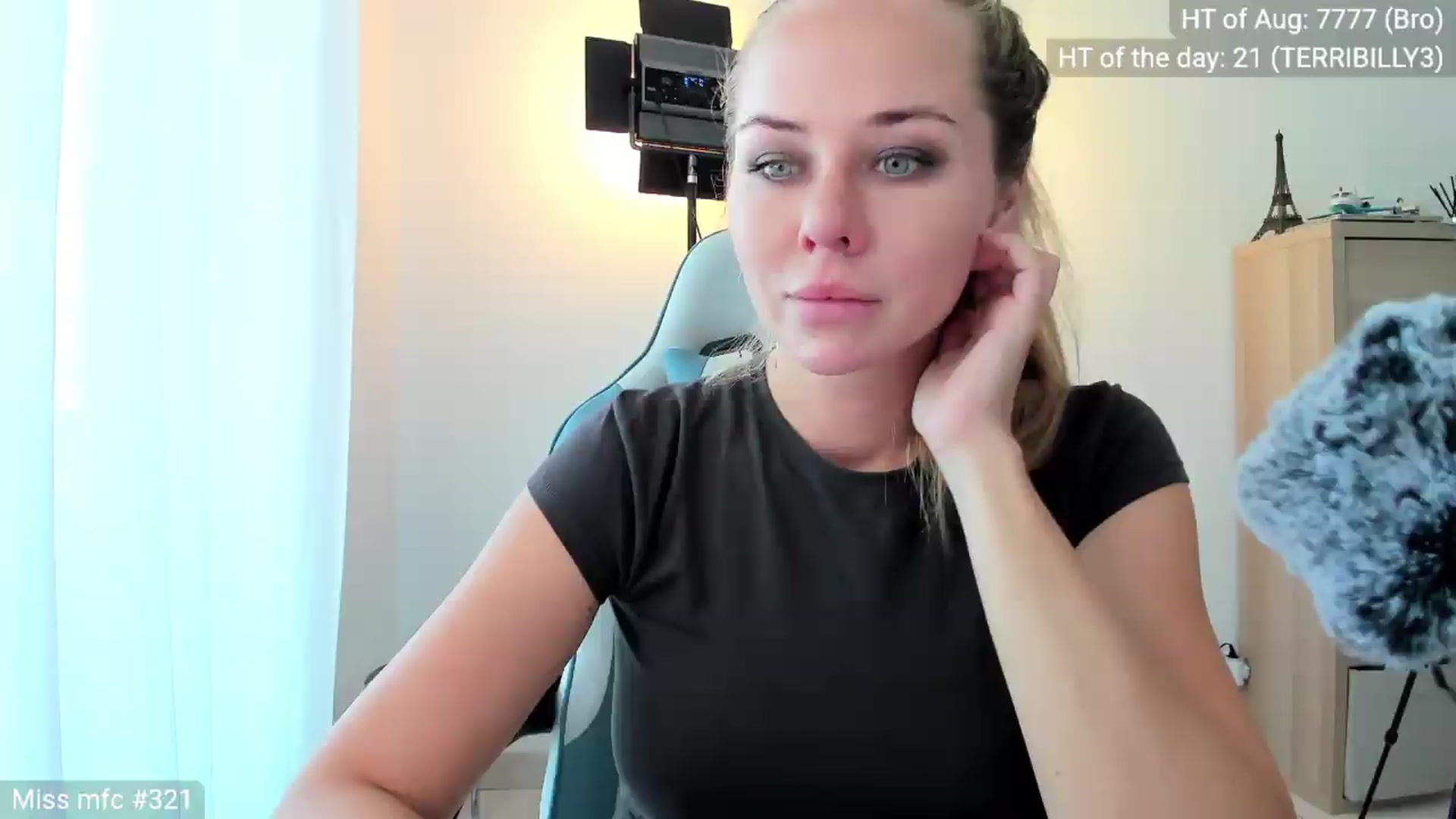 Gallery image thumbnail from Linda_0nline's myfreecams stream on, 08/15/2026, 10:58 image 6 of 20