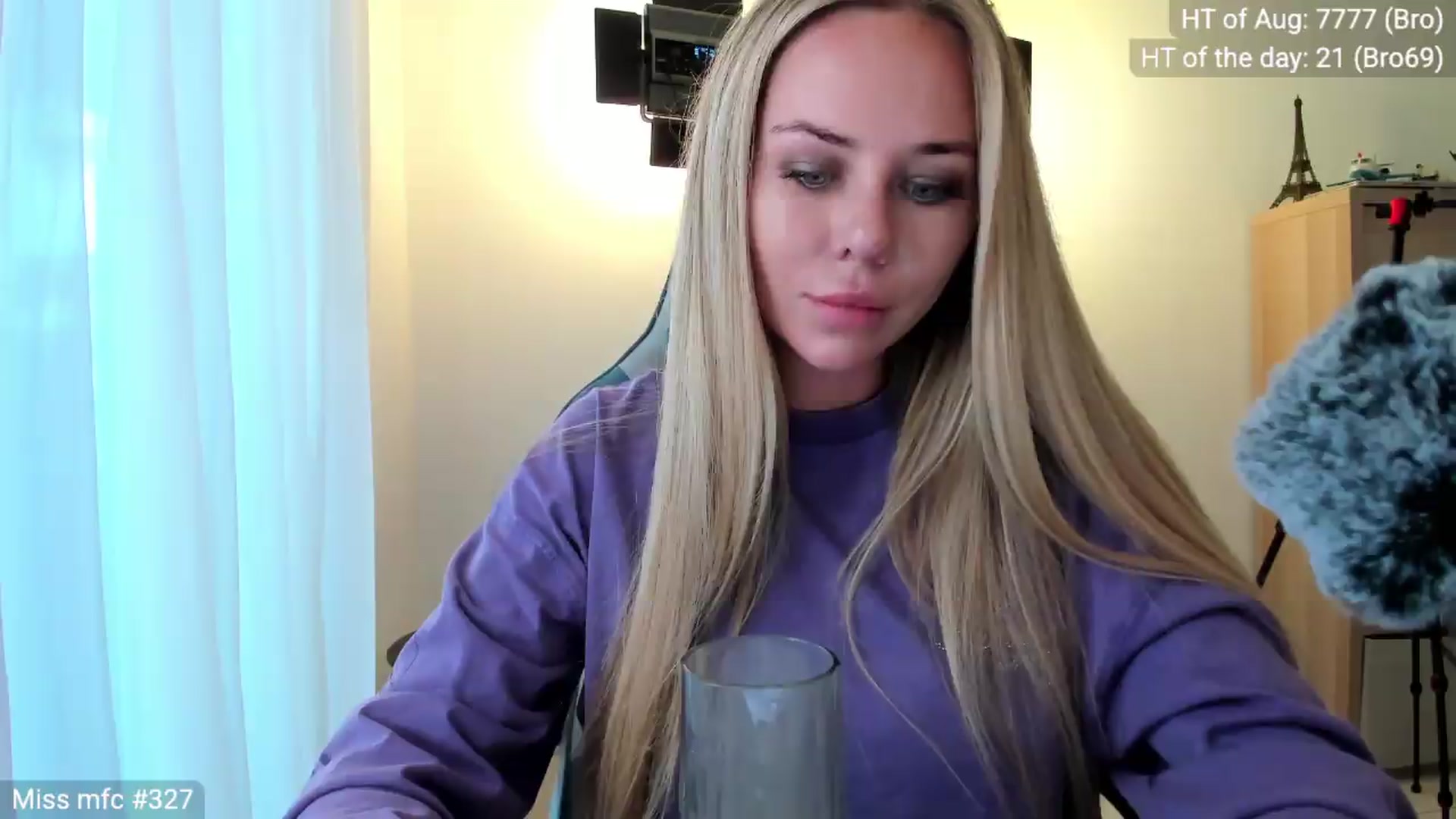 Gallery image thumbnail from Linda_0nline's myfreecams stream on, 08/15/2026, 18:57 image 2 of 20