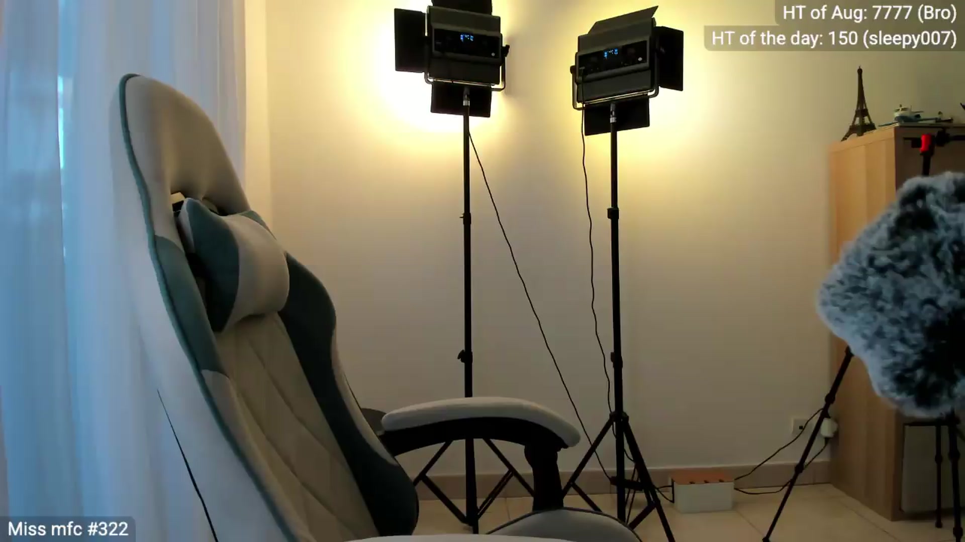 Gallery image thumbnail from Linda_0nline's myfreecams stream on, 08/15/2026, 18:57 image 9 of 20