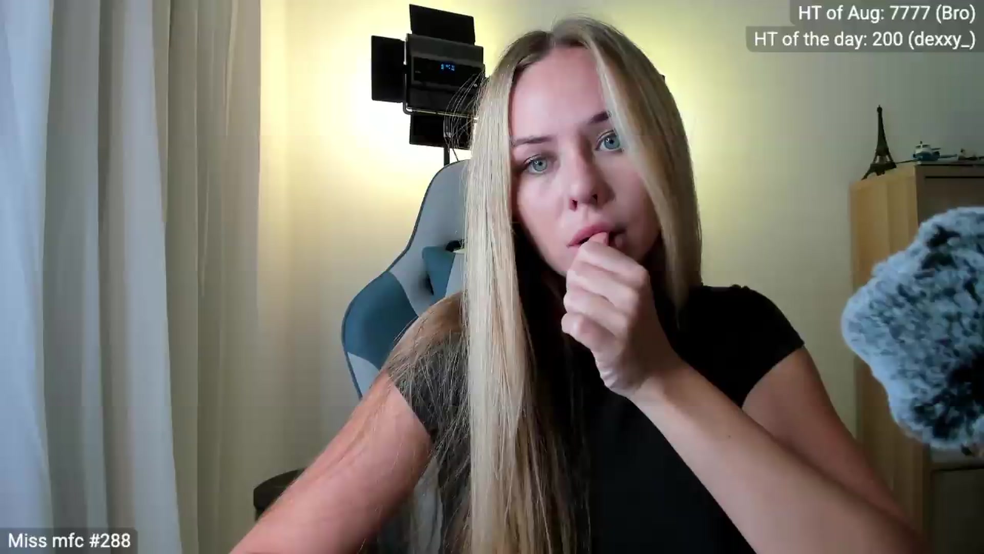 Gallery image thumbnail from Linda_0nline's myfreecams stream on, 08/16/2026, 18:55 image 11 of 20