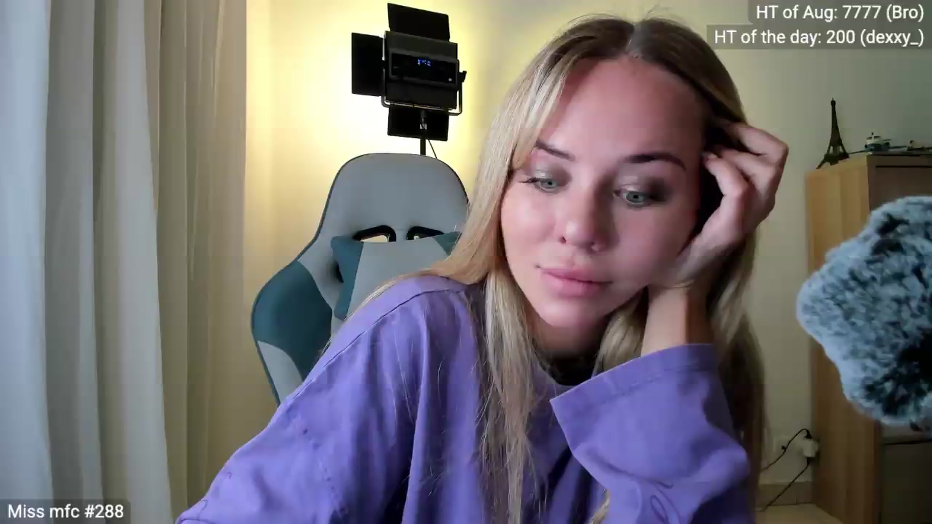 Gallery image thumbnail from Linda_0nline's myfreecams stream on, 08/16/2026, 18:55 image 20 of 20