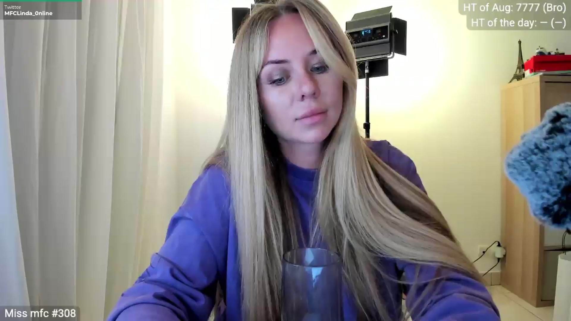Gallery image thumbnail from Linda_0nline's myfreecams stream on, 08/17/2026, 18:55 image 9 of 20
