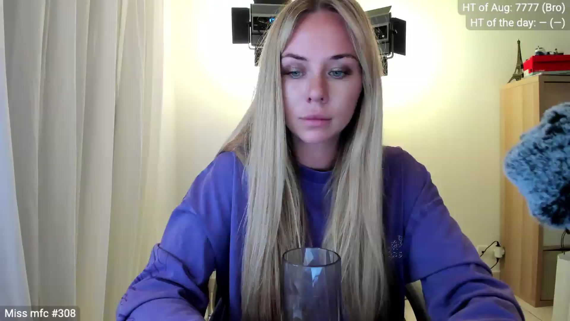 Gallery image thumbnail from Linda_0nline's myfreecams stream on, 08/17/2026, 18:55 image 7 of 20