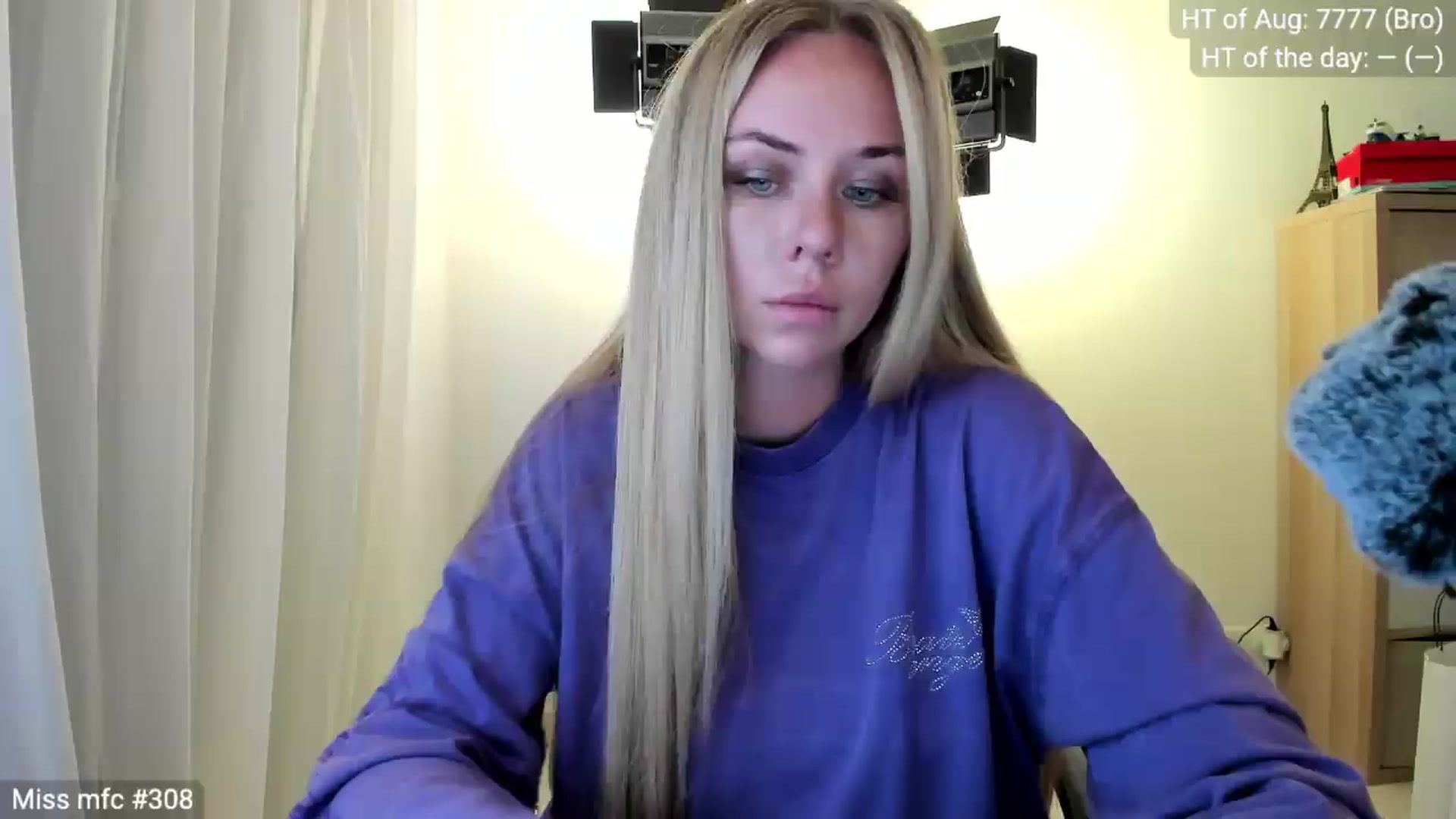 Gallery image thumbnail from Linda_0nline's myfreecams stream on, 08/17/2026, 18:55 image 16 of 20