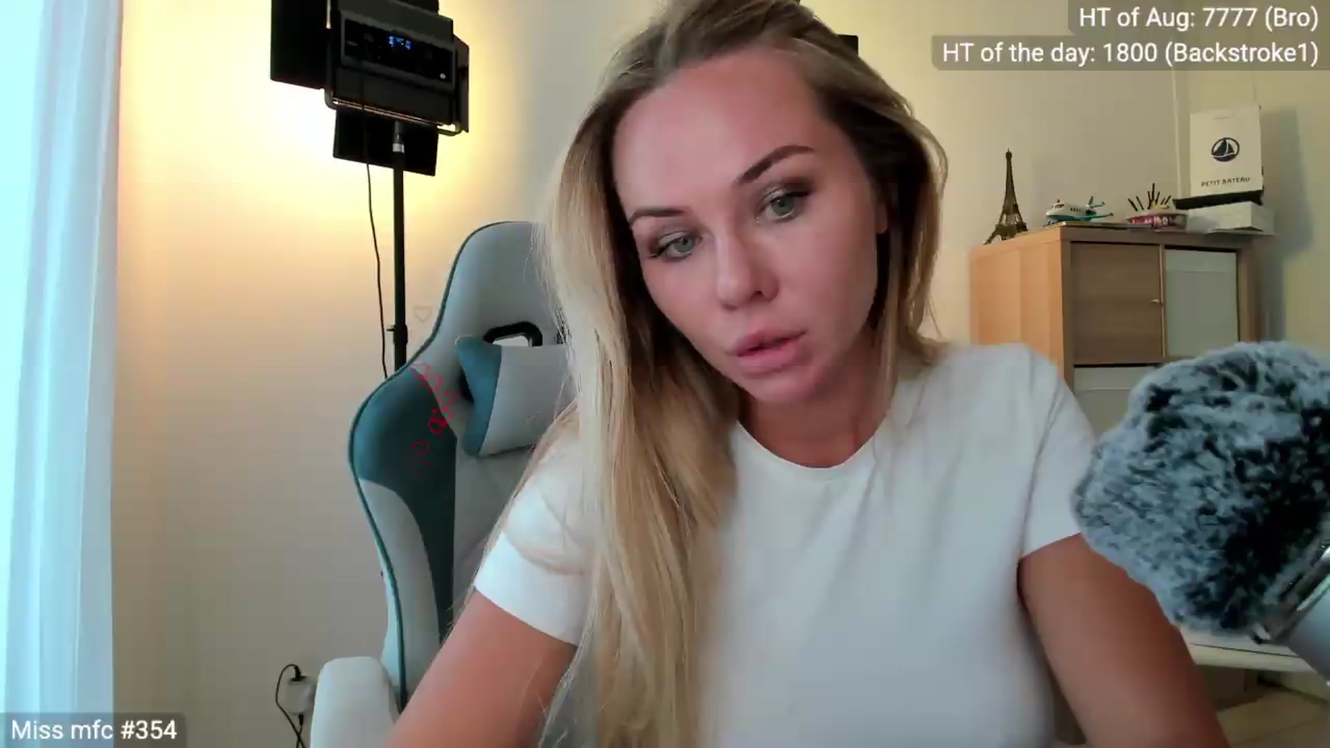 Gallery image thumbnail from Linda_0nline's myfreecams stream on, 08/20/2026, 17:31 image 9 of 20