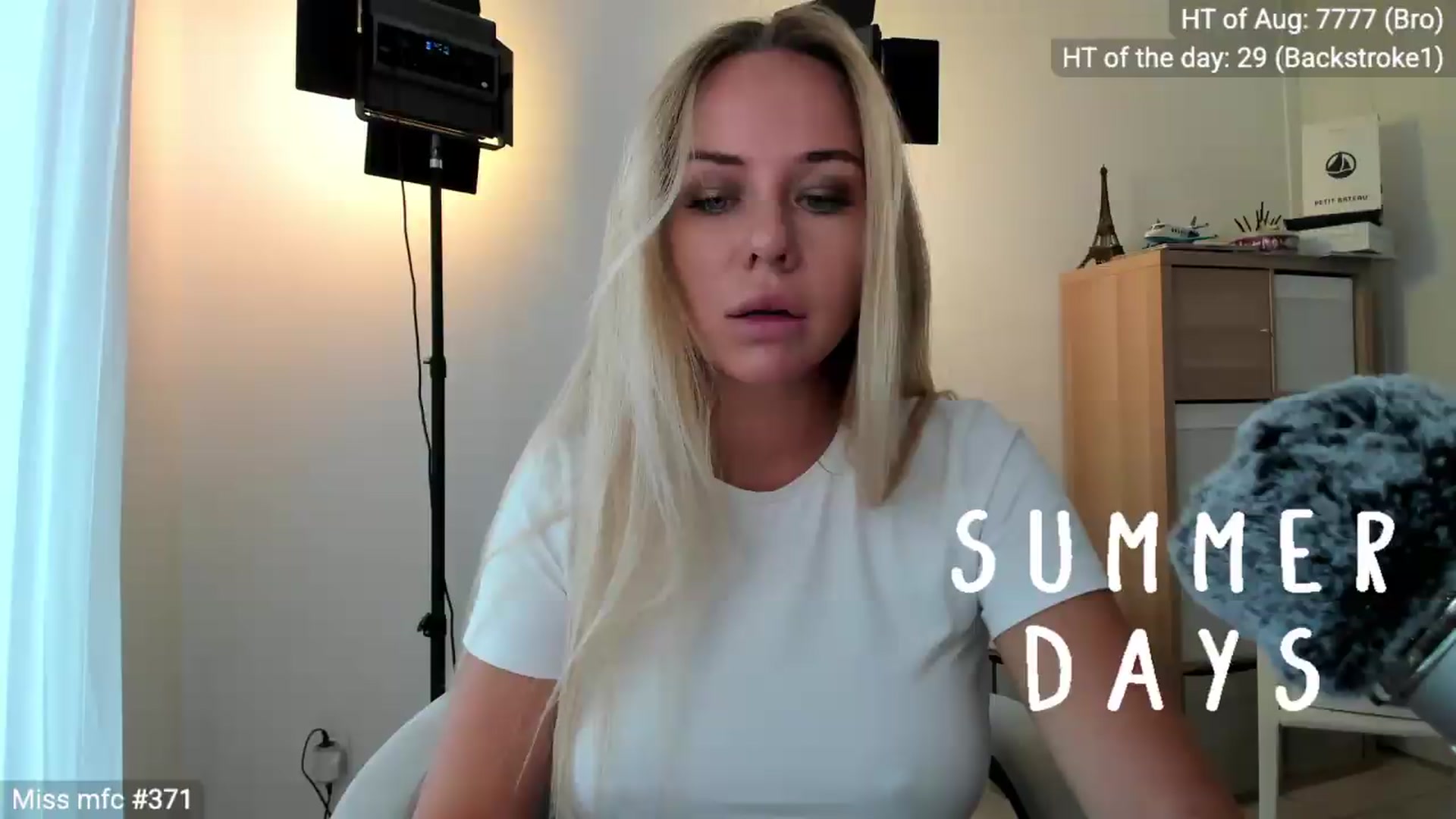 Gallery image thumbnail from Linda_0nline's myfreecams stream on, 08/20/2026, 17:31 image 4 of 20