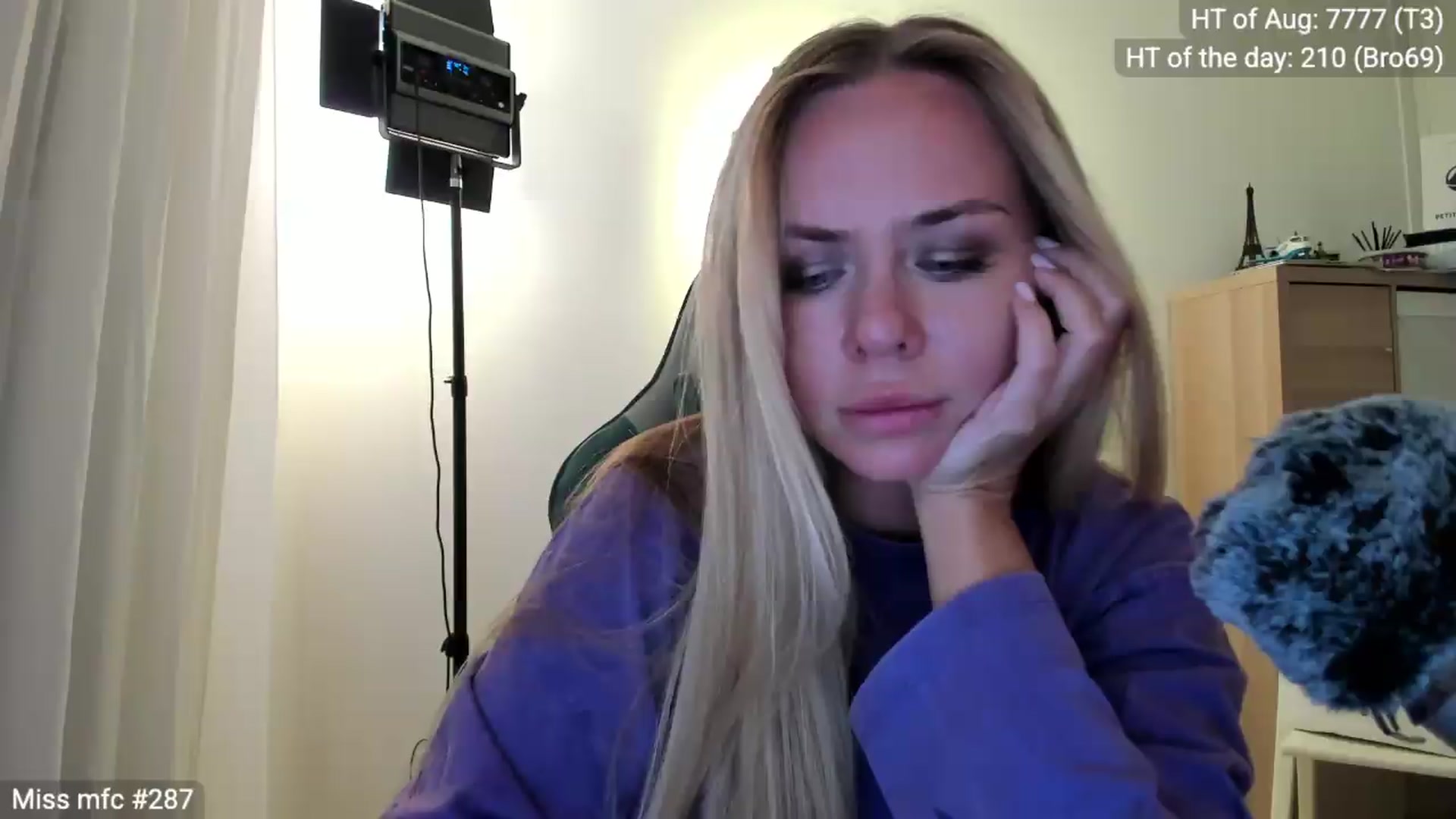 Gallery image thumbnail from Linda_0nline's myfreecams stream on, 08/21/2026, 21:47 image 18 of 20