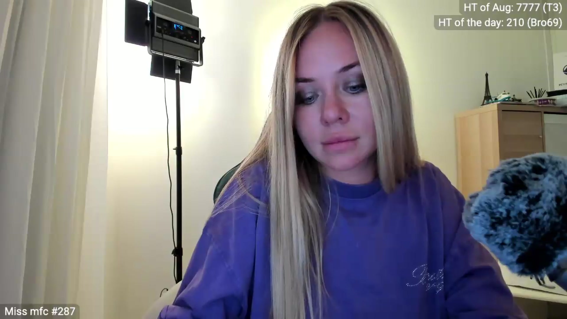 Gallery image thumbnail from Linda_0nline's myfreecams stream on, 08/21/2026, 21:47 image 14 of 20