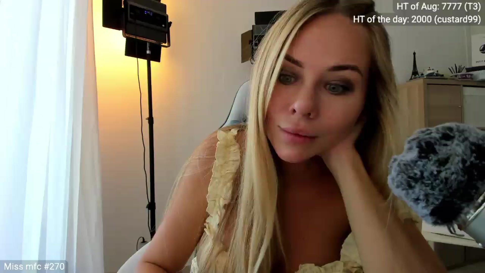 Gallery image thumbnail from Linda_0nline's myfreecams stream on, 08/22/2026, 09:41 image 16 of 20