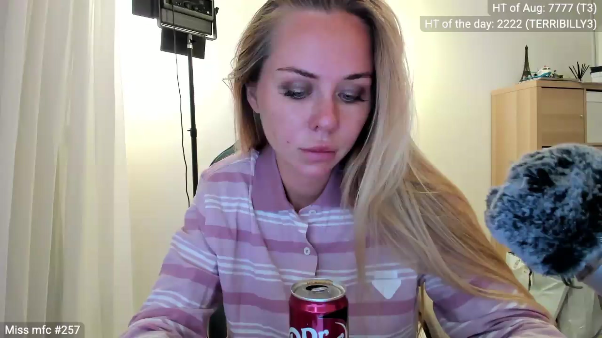 Gallery image thumbnail from Linda_0nline's myfreecams stream on, 08/22/2026, 19:39 image 13 of 20