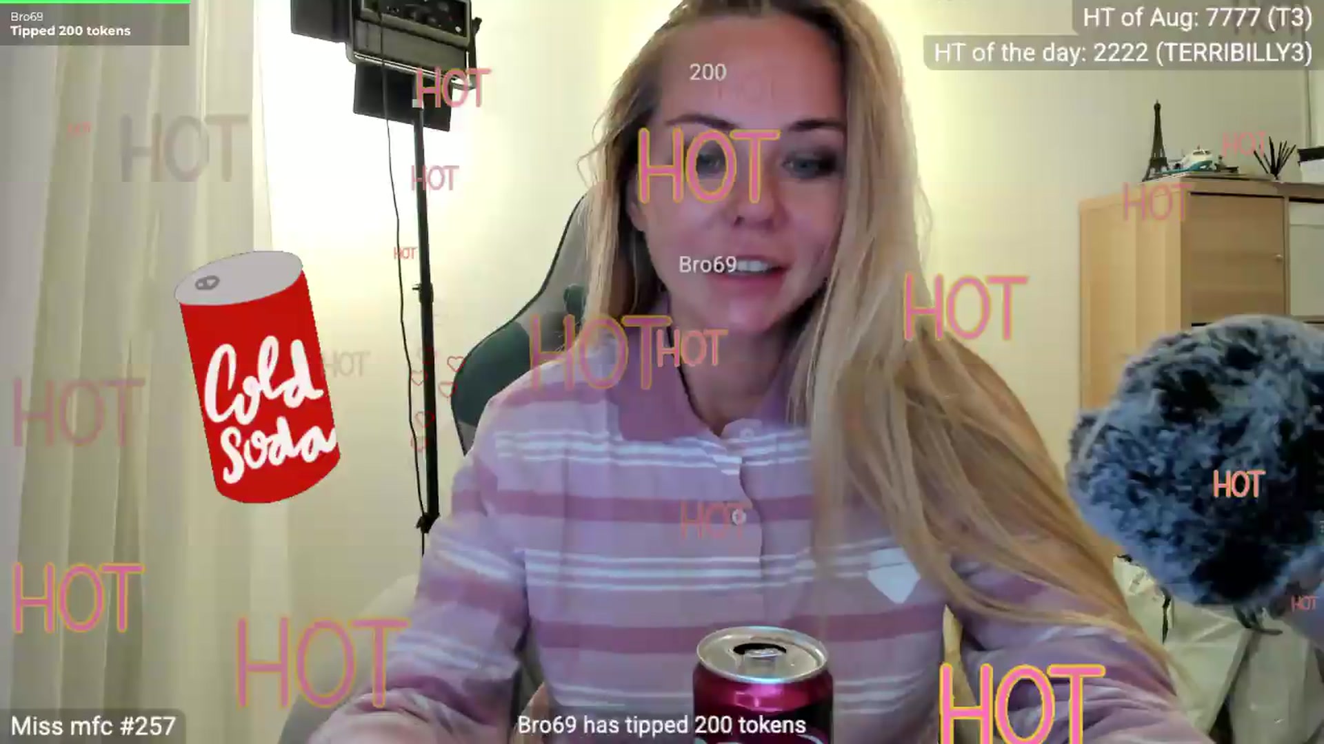 Gallery image thumbnail from Linda_0nline's myfreecams stream on, 08/22/2026, 19:39 image 14 of 20