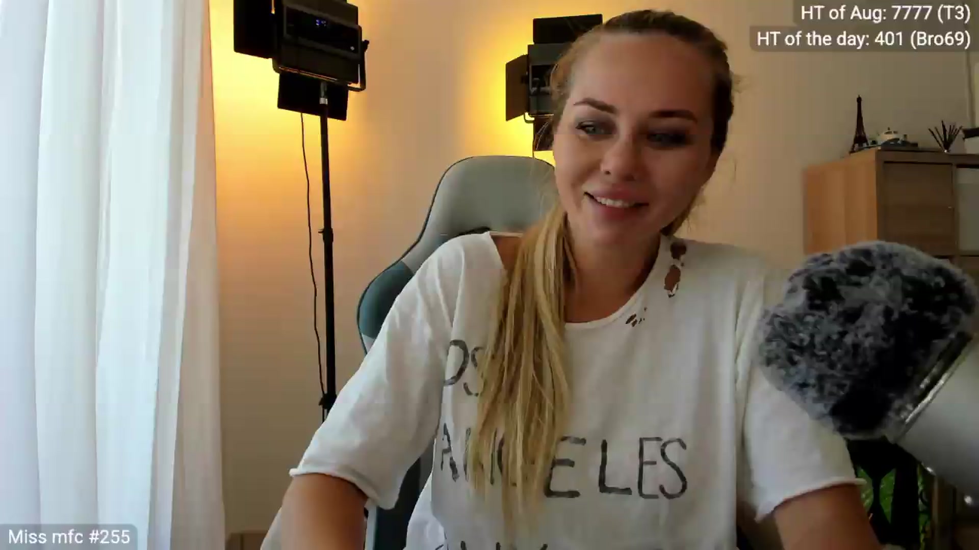 Gallery image thumbnail from Linda_0nline's myfreecams stream on, 08/23/2026, 10:25 image 19 of 20