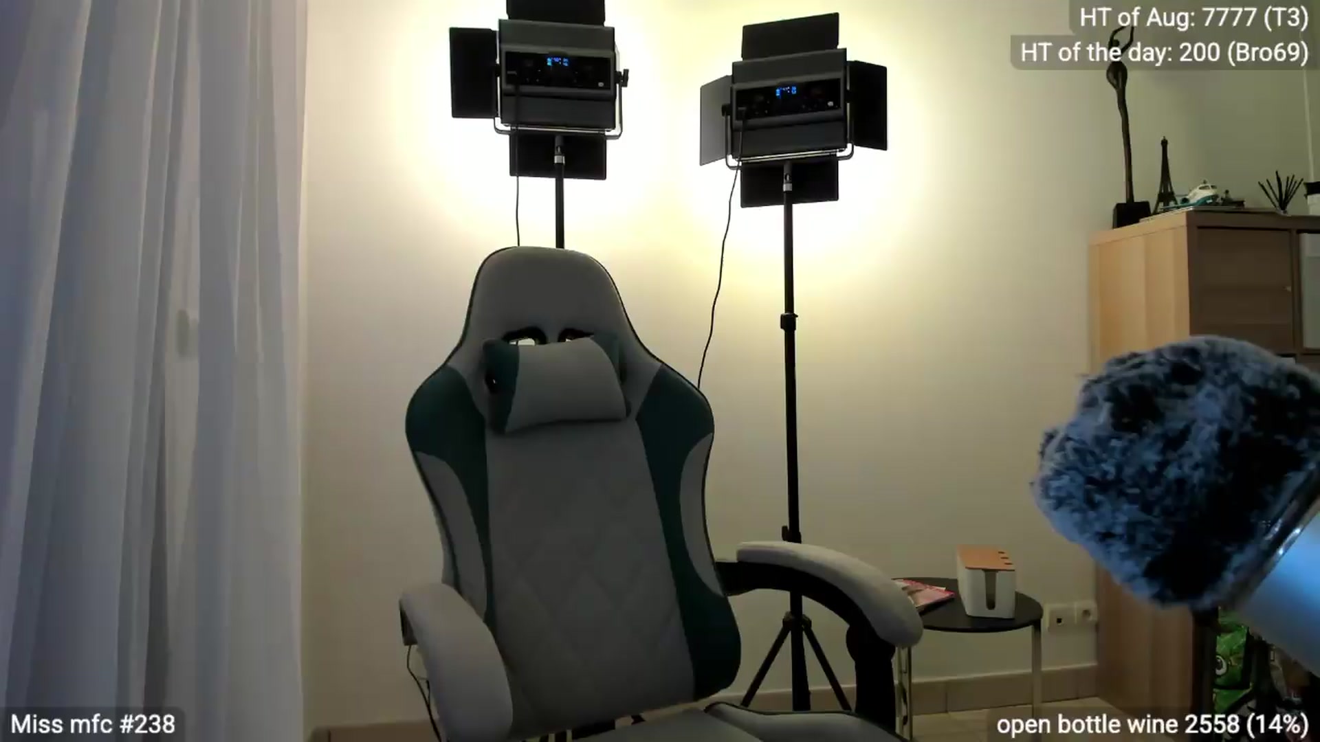 Gallery image thumbnail from Linda_0nline's myfreecams stream on, 08/23/2026, 19:26 image 6 of 20