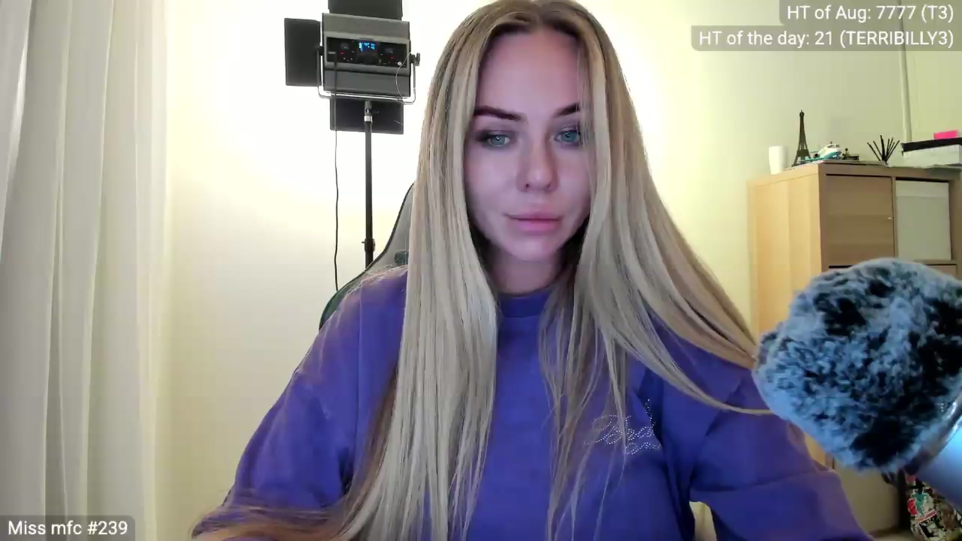 Gallery image thumbnail from Linda_0nline's myfreecams stream on, 08/24/2026, 19:01 image 9 of 20