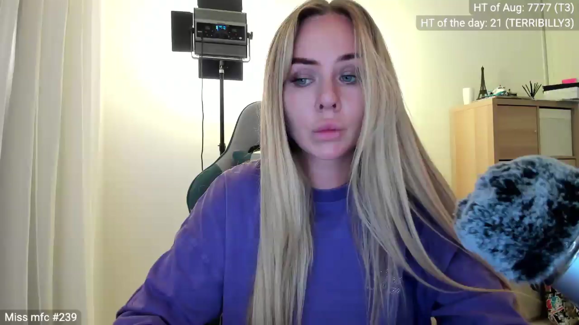 Gallery image thumbnail from Linda_0nline's myfreecams stream on, 08/24/2026, 19:01 image 12 of 20