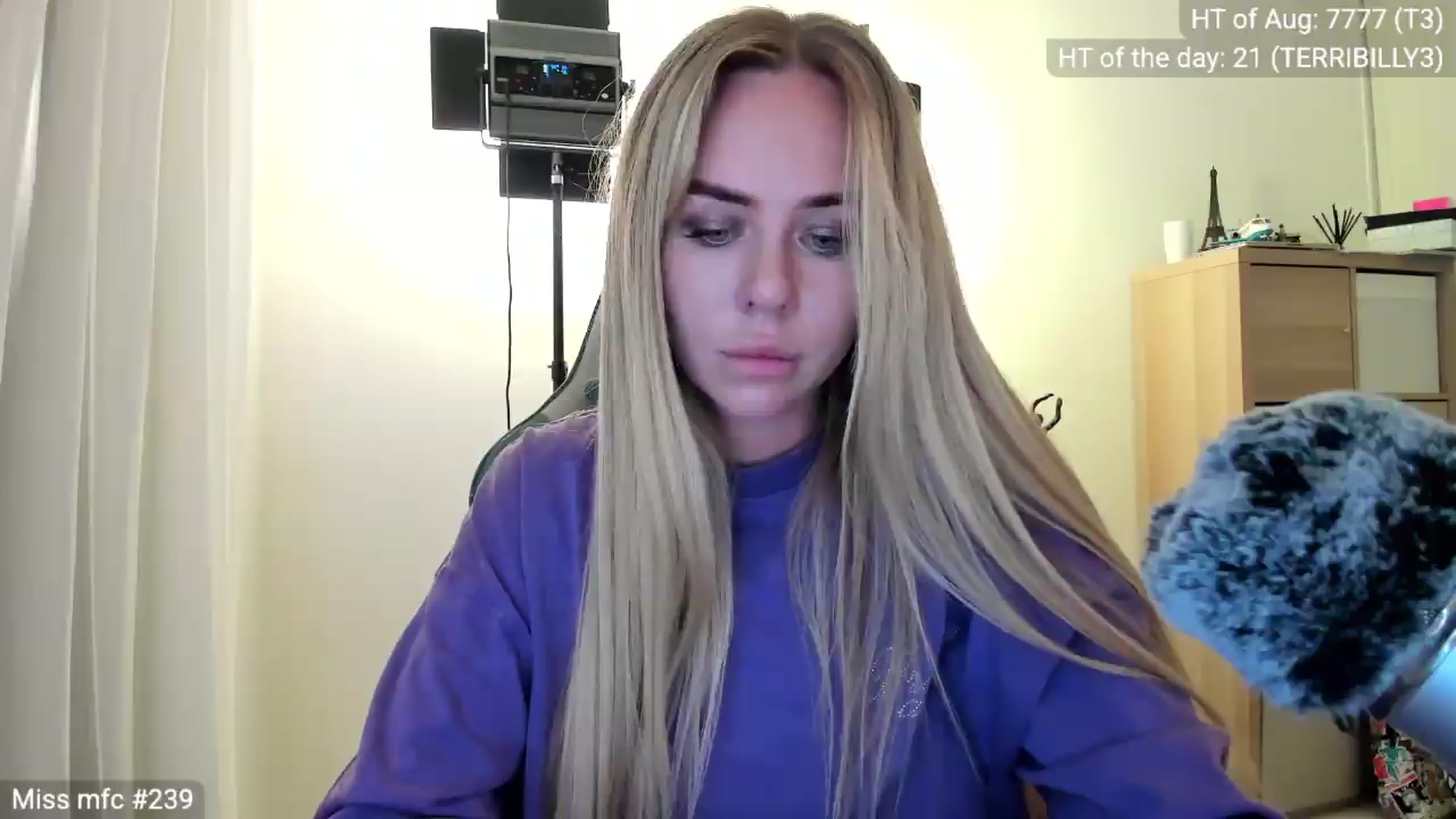 Gallery image thumbnail from Linda_0nline's myfreecams stream on, 08/24/2026, 19:01 image 11 of 20
