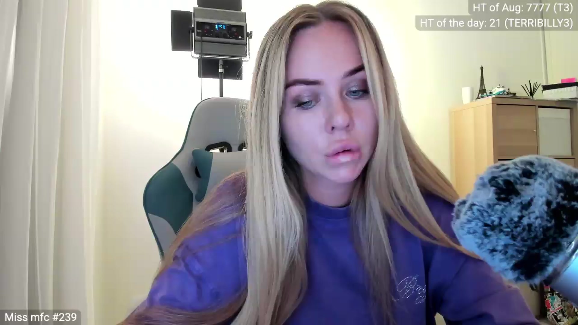 Gallery image thumbnail from Linda_0nline's myfreecams stream on, 08/24/2026, 19:01 image 3 of 20